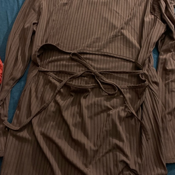 Long sleeves open back long dress 1x - Picture 6 of 9